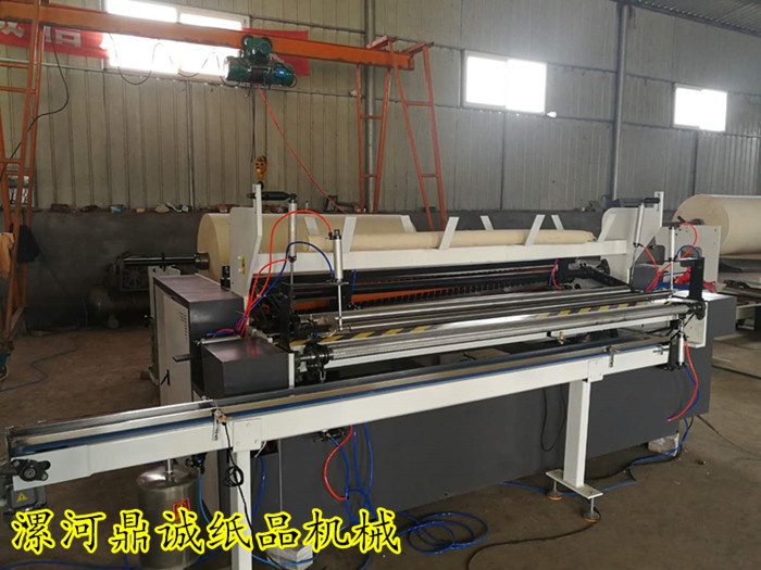 1880型全自動衛(wèi)生紙復卷機 1880型全自動衛(wèi)生紙復卷機