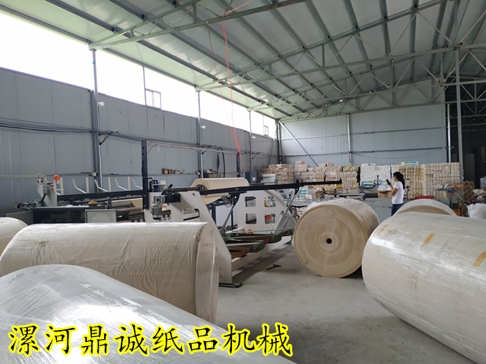 三米全自動(dòng)衛(wèi)生紙生產(chǎn)線 三米全自動(dòng)衛(wèi)生紙生產(chǎn)線